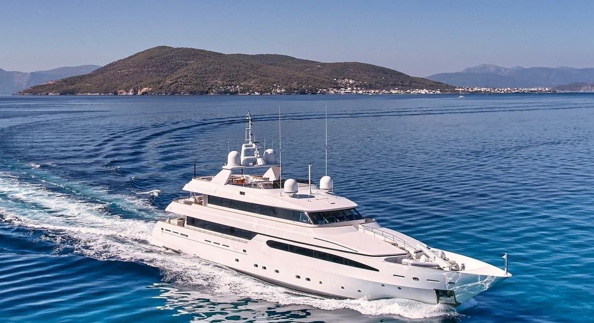ARTEMISEA YACHT CHARTER yacht charter